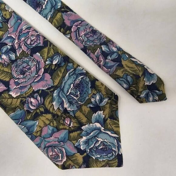 LIBERTY LONDON COTTON TIE PINK BLUE ROSE FLORAL DRAWING PAINTING TEXTURED 4" - Picture 1 of 2